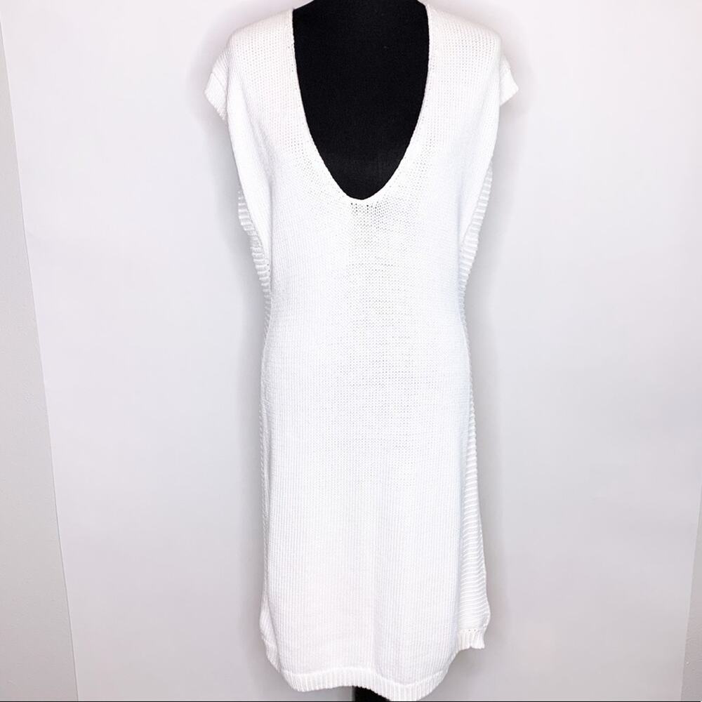 Peruvian Connection white v neck sleeveless sweater dress MP